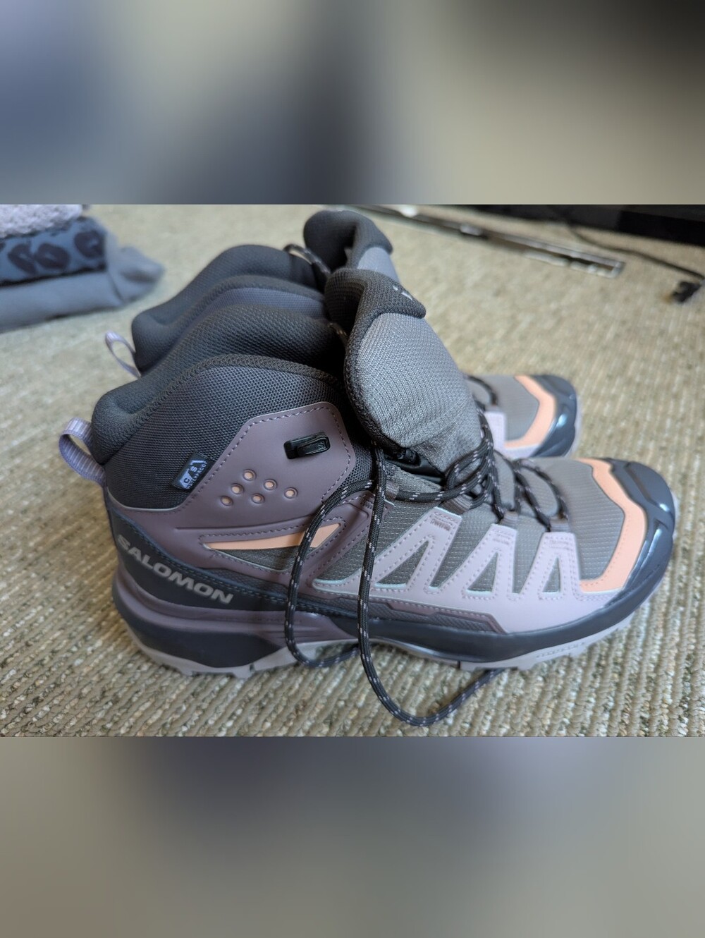 Salomon Women's X Ultra 36 Mid Gore-Tex Hiking Shoes US 10 Women